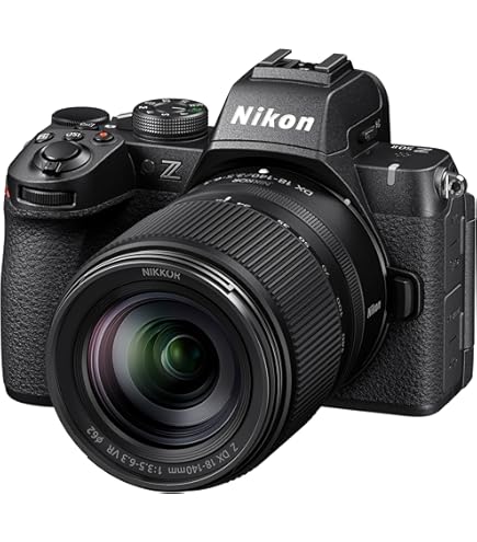 Nikon D7100 + AF-S DX NIKKOR 18-140mm f/3.5-5.6G ED VR + 32GB